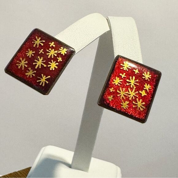 Vintage red enamel on copper atomic starburst rectangular screwback earrings - Picture 6 of 7